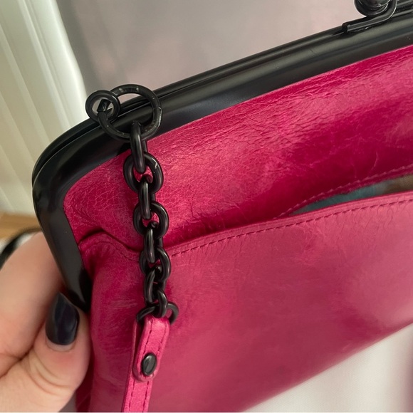 HOBO Dixie Fuchsia Pink Rose Kisslock Leather Crossbody Bag Clutch Purse - Picture 9 of 12